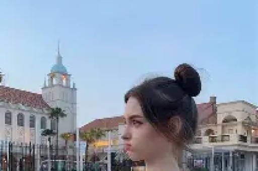 互相出轨各玩各的！结婚32年后蒋雯丽夫妇隐居国外活成了这样